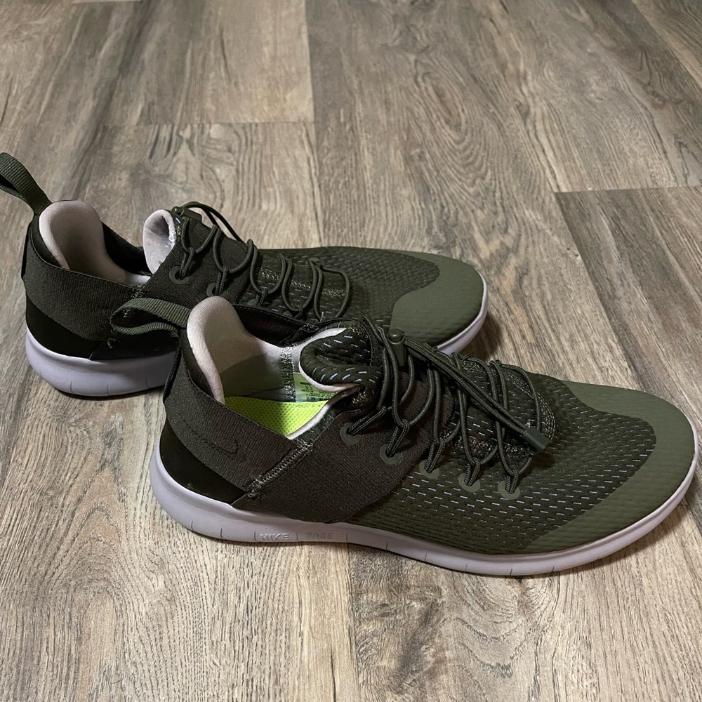 Women’s Nike Tennis Shoe Size 9.5
